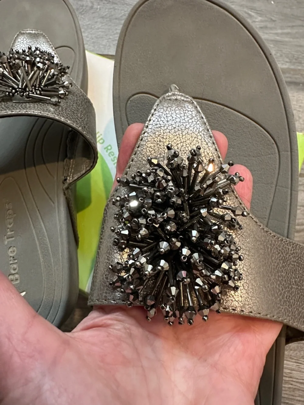 BareTraps Metallic Gunmetal Beaded Thong Sandals 11 M - Picture 2 of 6